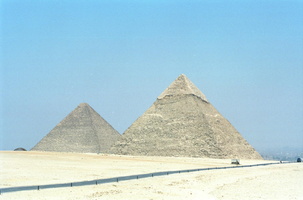 07-6892-11-Kair-Piramidy